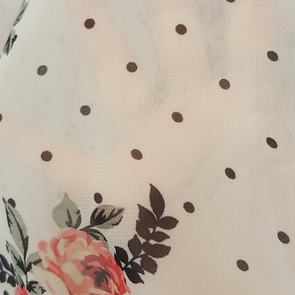 Black Rainn sheer floral top - Picture 5 of 8